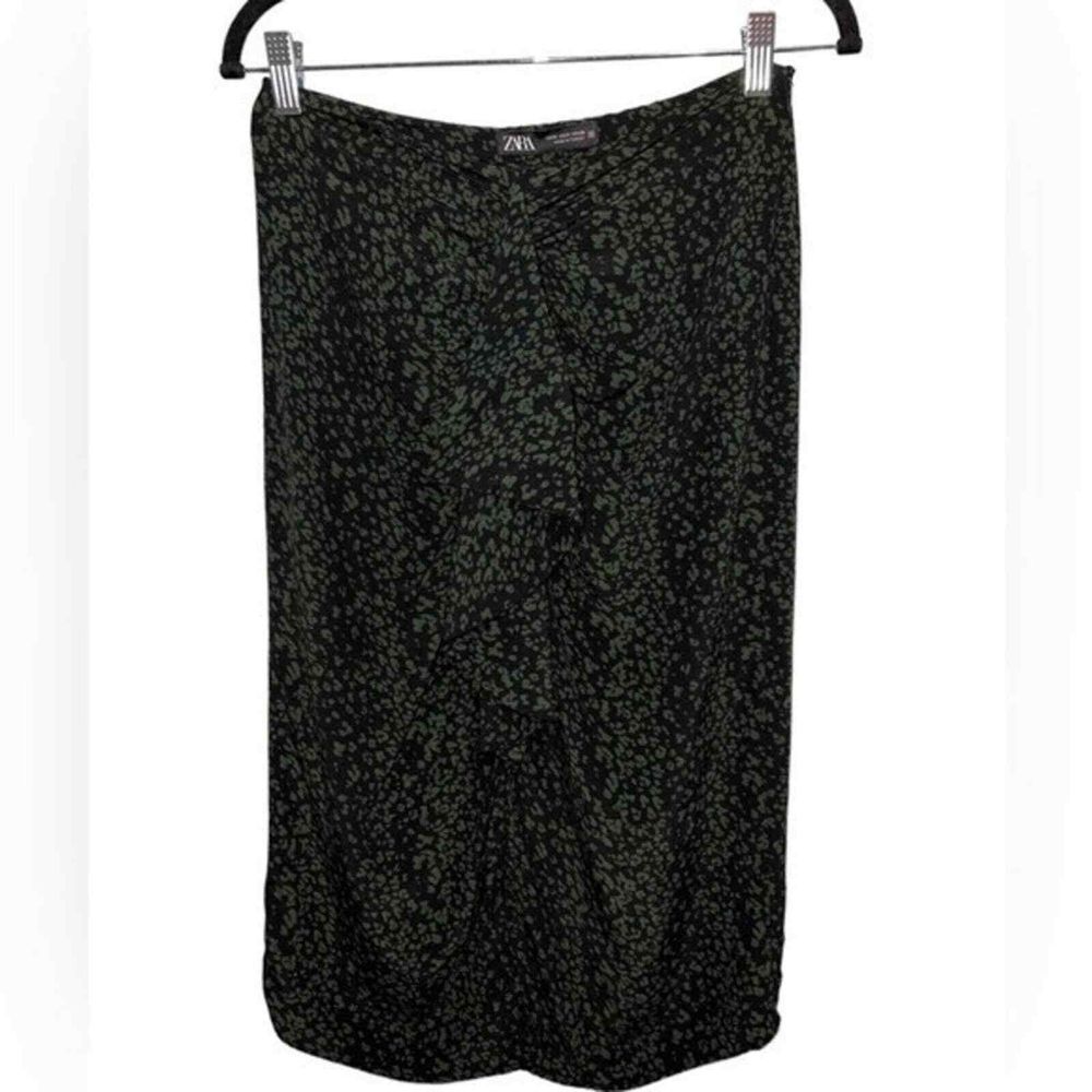 Zara Animal Print MIDI Skirt with Rouging‎ Green and Black Size S